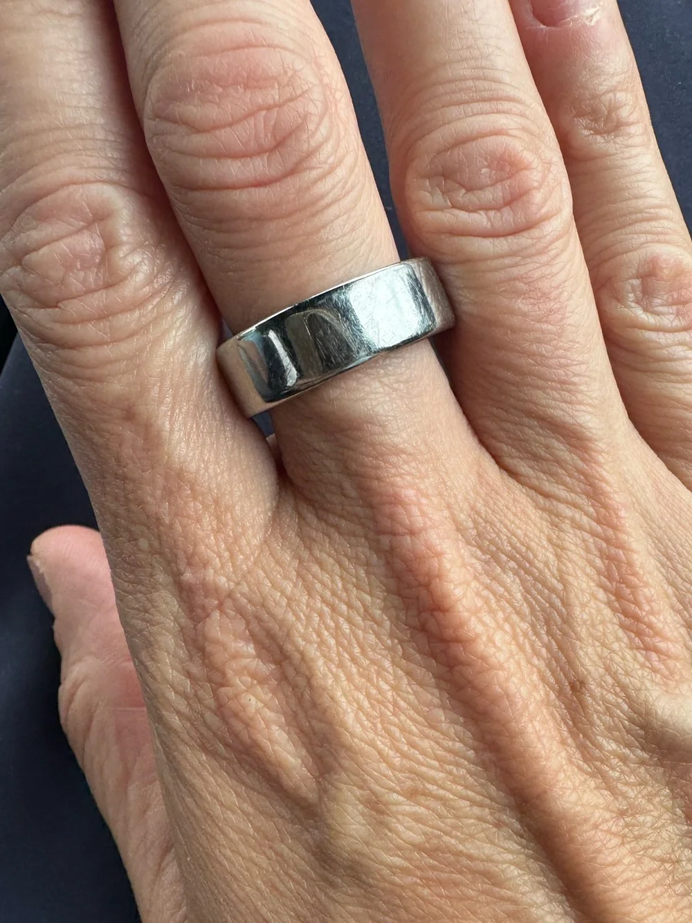Oura Silver Tone Band Ring size 10